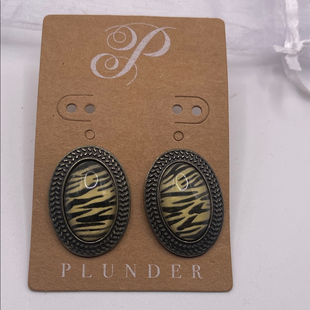 Bundle Only NWT PLUNDER Zebra Print Earrings with Black and Cream Design